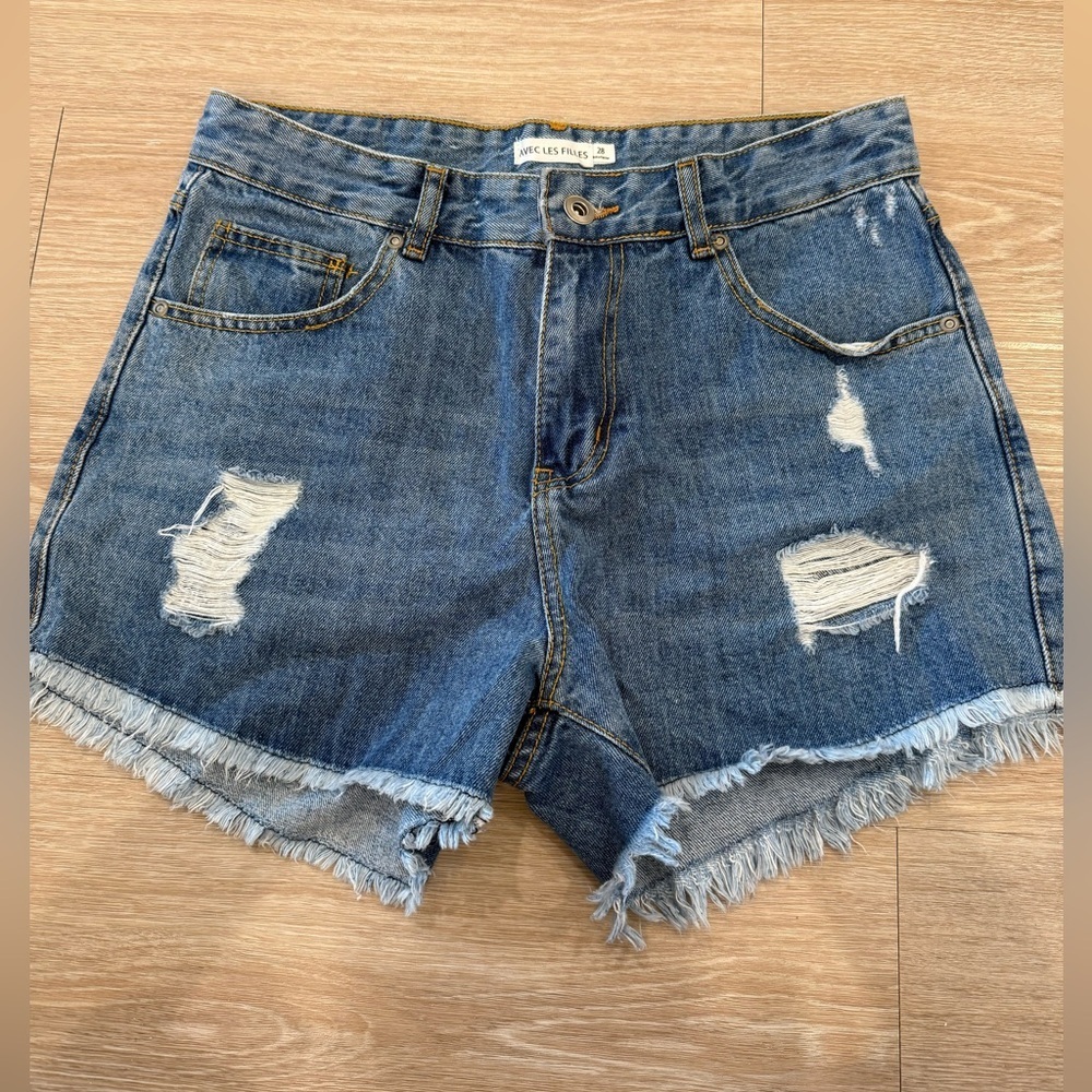 NWOT Avec Les Filles Distressed Denim Shorts
